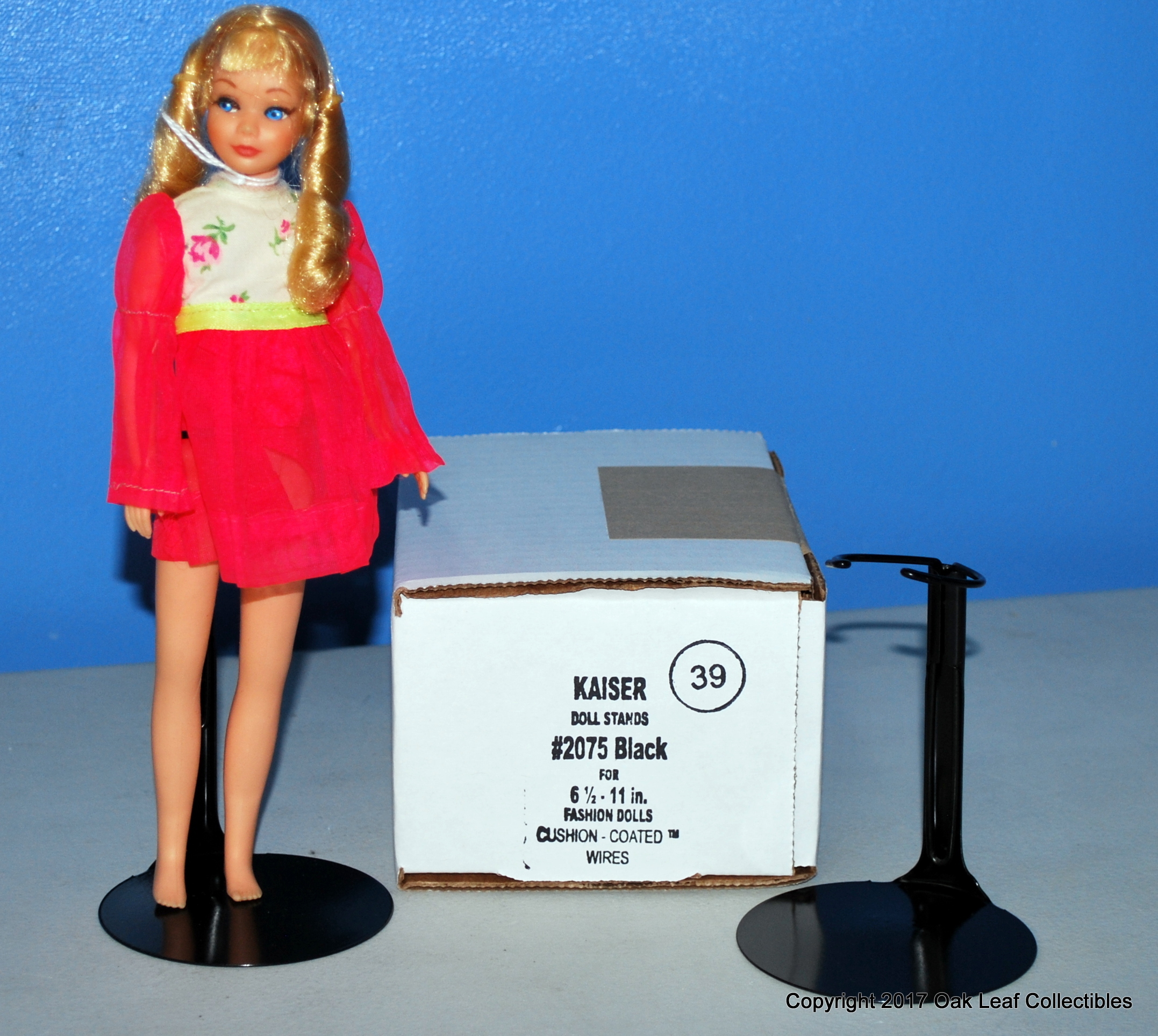 kaiser doll stands